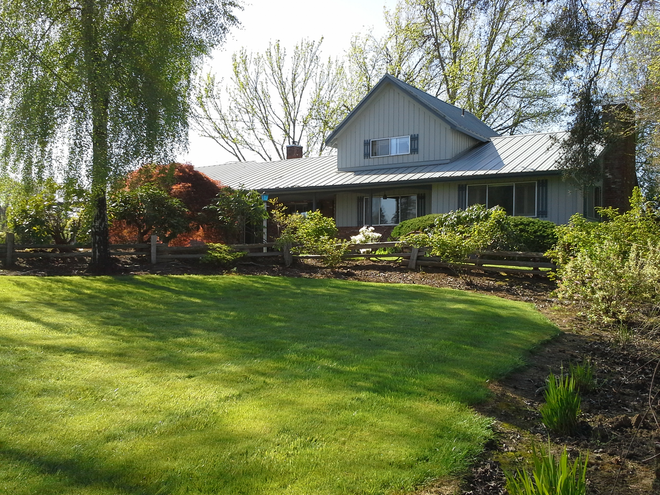 photo 1 of 33250 S Wilhoit Rd, Molalla, OR, 97038