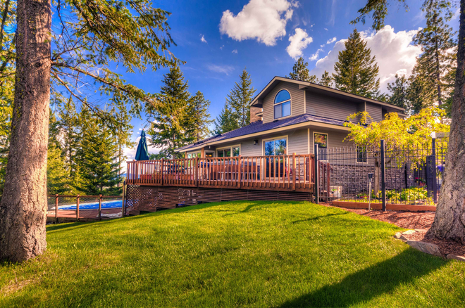 photo 1 of 9025 N Harvard Rd, Newman Lk, WA 99025