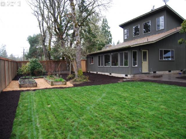 photo 1 of 25975 Marina Rd, Veneta, OR, 97487