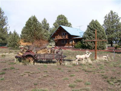 photo 1 of 13715 SW Golden Mantel Rd, Crooked River, OR 97760