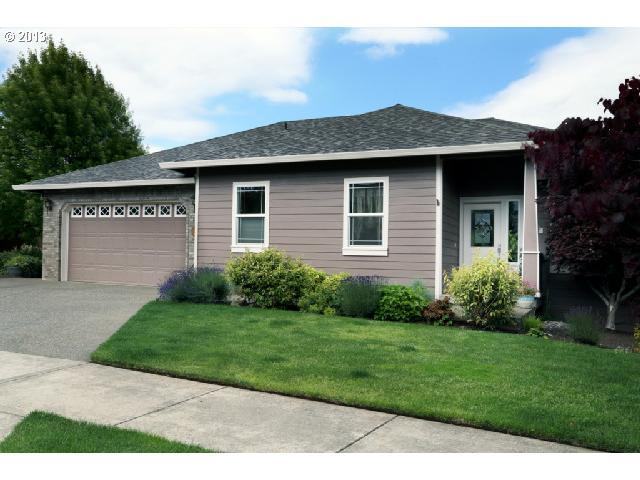 photo 1 of 2537 NW Hillcrest Loop, Mcminnville, OR 97128