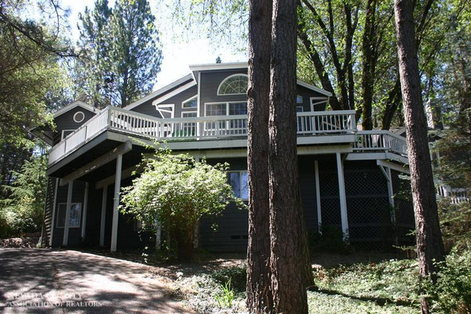 photo 1 of 19297 Chaparral Cir, Penn Valley, CA 95946