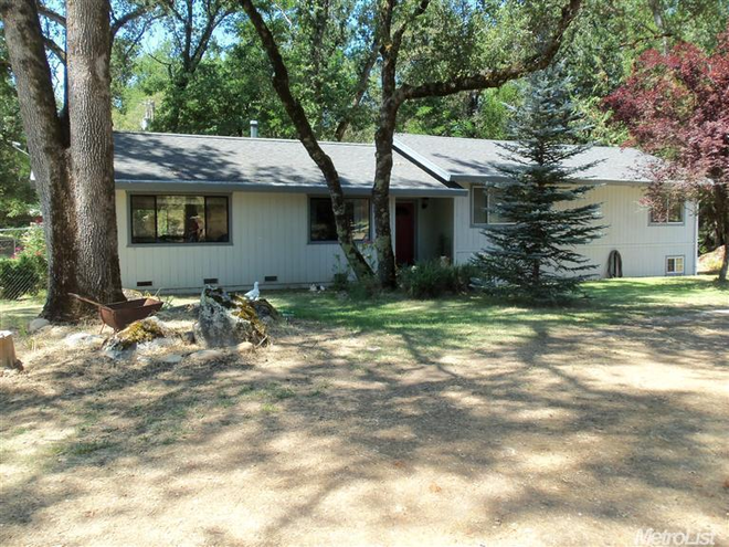 photo 1 of 5871 Outingdale Rd, Somerset, CA 95684