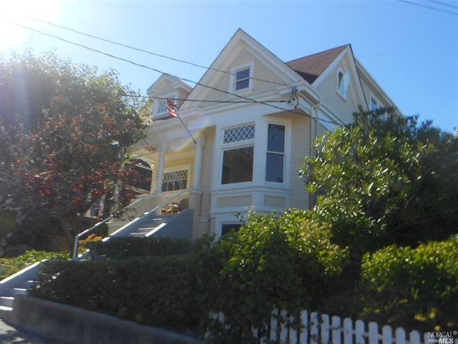 photo 1 of 422 Pine St, Sausalito, CA 94965