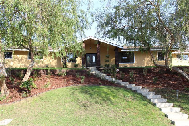 photo 1 of 3709 Brae Burn Dr, Bakersfield, CA 93306