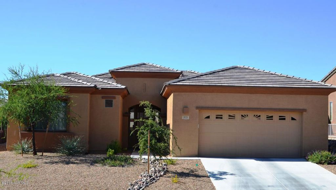 photo 1 of 873 W Bosch Dr, Green Valley, AZ 85614