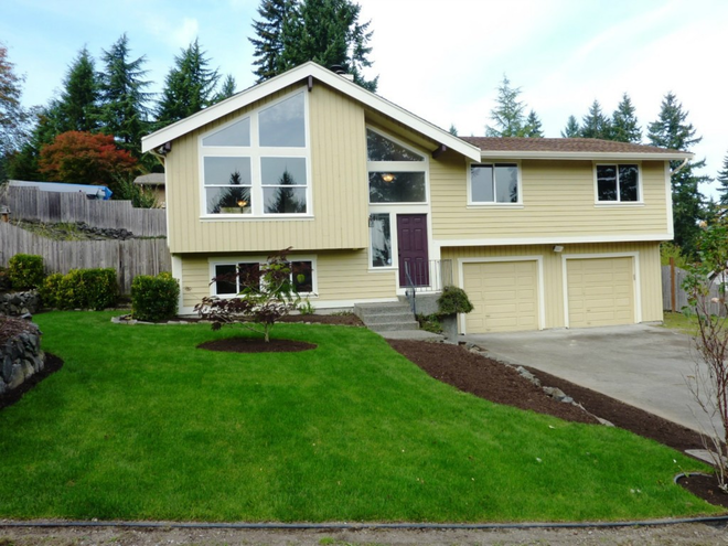 photo 1 of 6717 Twin Hills Ct W, University Place, WA 98467
