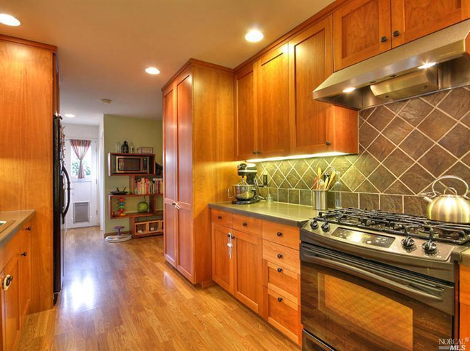 photo 1 of 714 Bradley Ave, Novato, CA 94947