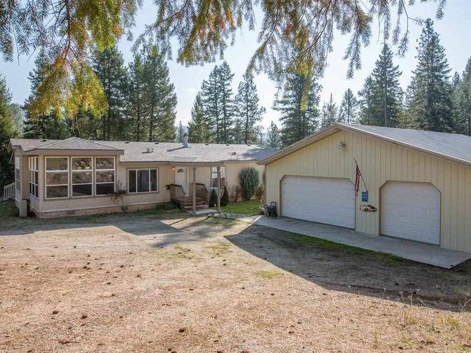 photo 1 of 35018 N River Estates Ln, Chattaroy WA 99003