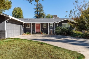 photo 1 of 1528 Little Ct, Carmichael, CA 95608