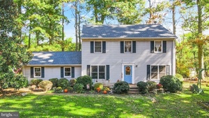 photo 1 of 9665 Routts Hill Rd, Warrenton, VA 20186