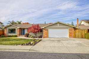 photo 1 of 3725 Parkmall Ct., Concord, CA  94519