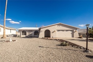 photo 1 of 400 Laurie Lane, Lake Havasu, AZ 86406