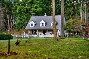 photo 1 of 466 Hobart Rd, Coupeville, WA 98239
