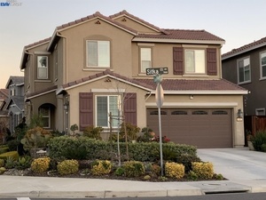 photo 1 of 7001 Sitka Ct, Vacaville, CA 95687