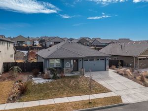 photo 1 of 4440 SW Salmon Pl, Redmond, OR 97756
