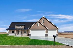 photo 1 of 8260 SW El Camino Ct, Mountain Home, ID 83647