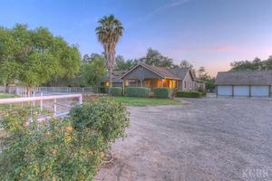 photo 1 of 4301 E Simerly Ave, Laton CA 93242