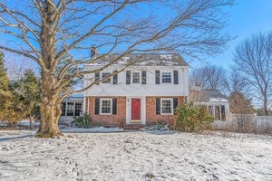 photo 1 of 1334 North St, Walpole, MA 02081