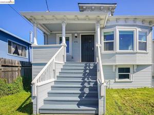 photo 1 of 3216-3218 Market St, Oakland, CA 94608
