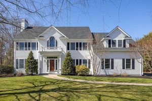 photo 1 of 117 Bridle Trail Rd, Needham, MA 02492