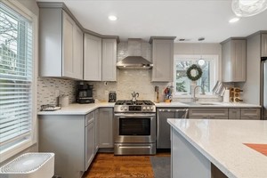 photo 1 of 11 Waban St, Saugus, MA 01906