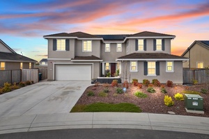 photo 1 of 824 Rich Circle, Vacaville, CA  95687
