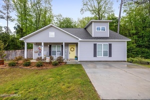 photo 1 of 141 Wanet Landing Dr, Rocky Point, NC 28457