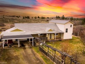 photo 1 of 23324 W Sprague Rd, Reardan, WA 99029
