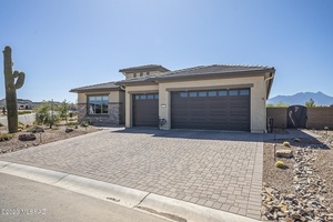photo 1 of 1474 E Claystone Dr, Green Valley, AZ 85614