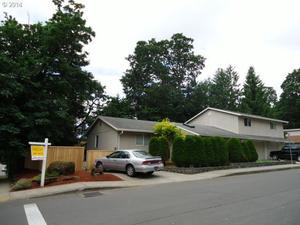 photo 1 of 1000 High St, Gladstone OR 97027