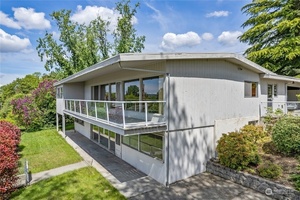 photo 1 of 751 Hazel Ave N, Kent, WA 98031