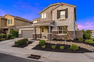 photo 1 of 500 Yuma Ct, Roseville, CA 95747