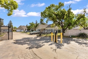 photo 1 of 1918 Rosemarie Ln #106, Stockton, CA 95207
