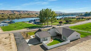 photo 1 of 7697 River Front Dr, Marsing, ID 83639