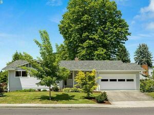 photo 1 of 601 NE 18th Ave, Hillsboro, OR 97124