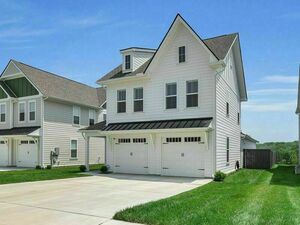 photo 1 of 6725 Walsham Dr, Smyrna, TN 37167