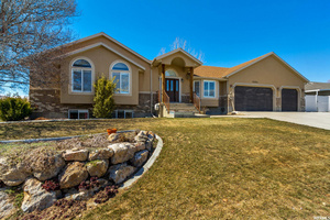 photo 1 of 10384 S Whispering Sands Dr W, South Jordan, UT 84009