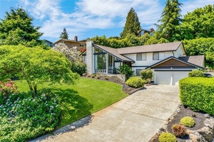 photo 1 of 845 179th Pl NE, Bellevue, WA 98008