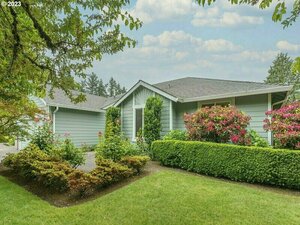 photo 1 of 1380 NW 19th St, Gresham, OR 97030