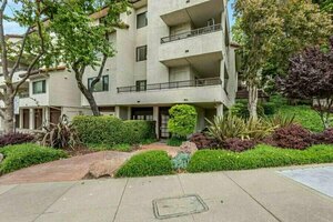 photo 1 of 22103 Vista Del Plaza Ln Apt 22, Hayward, CA 94541