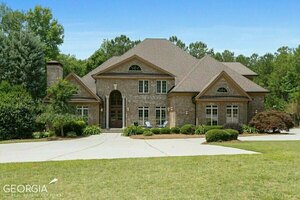 photo 1 of 876 Park Place Dr, Jackson, GA 30233