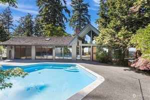 photo 1 of 9516 NE 26th St, Clyde Hill, WA 98004