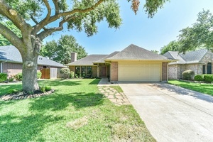 photo 1 of 6018 Dee Dr, Pasadena, TX 77505