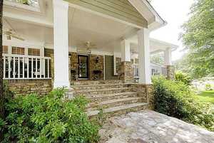 photo 1 of 2401 Weatherford Ct, Marietta GA 30068
