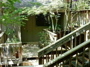 photo 1 of 414 Stonewood Dr, Eugene, OR 97405
