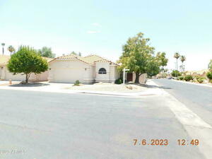 photo 1 of 814 S Capistrano Drive, Gilbert, AZ 85233