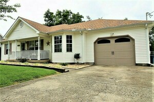photo 1 of 401 Southlake Dr, La Vergne, TN 37086