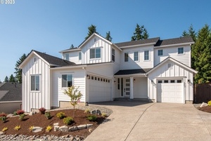 photo 1 of 907 W Magnolia Loop, Washougal, WA 98671