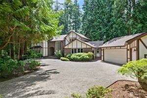 photo 1 of 13715 NE 36th Pl, Bellevue, WA 98005